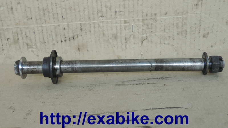 front wheel axle Yamaha XVZ 1200 Venture - photo 1
