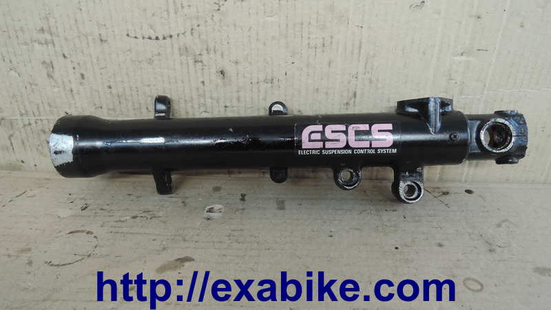 lower fork, right Kawasaki GPX 750 - photo 1