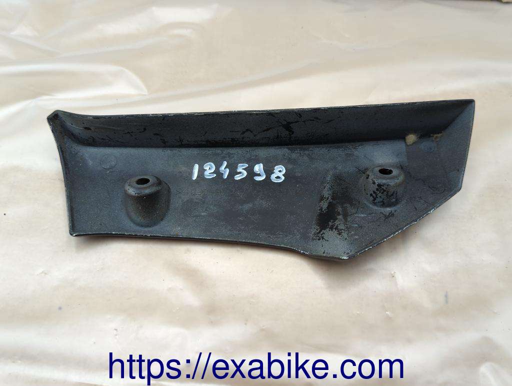 cache radiateur droit Suzuki GSR 600 - photo 2