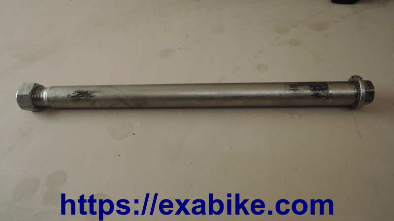 axe de bras oscillant Suzuki GSF 650 Bandit - photo 1