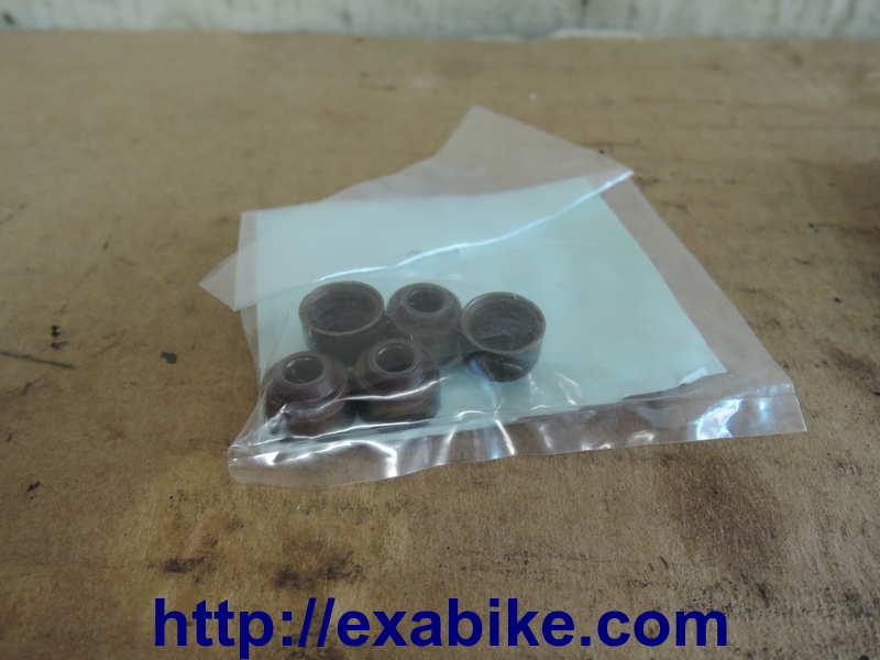 joints de queue de soupape Kawasaki ZZR 1100 - photo 1