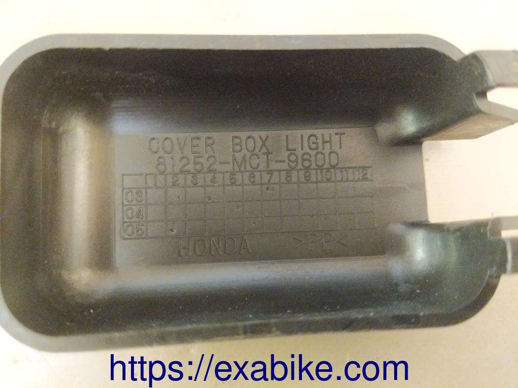 case light Honda FSC 400 Silverwing - photo 3