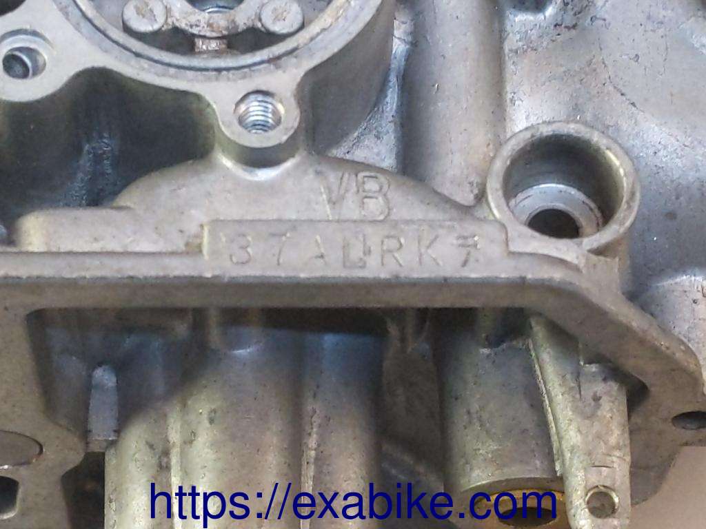 carburetor body, right Honda CX 500 - photo 3