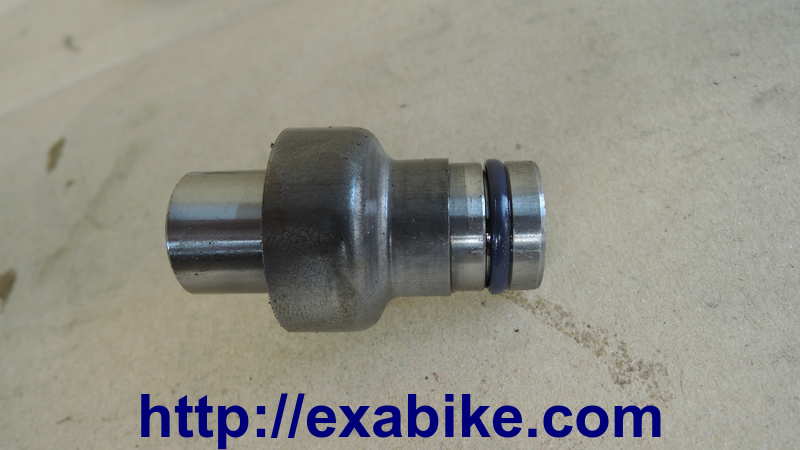oil security valve Honda CB 750 Seven Fifty - photo 1