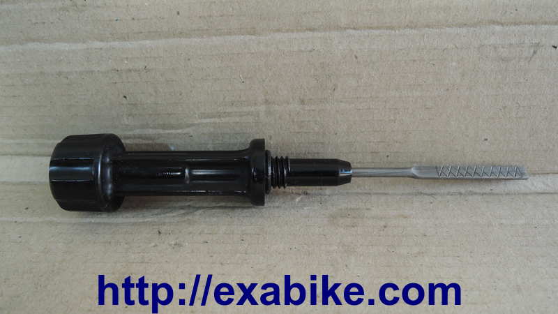 oil level plug Yamaha FZ6 - photo 1
