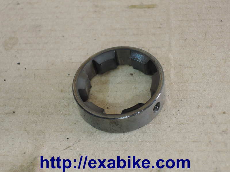 entretoise de pignon de quatrieme Suzuki 600 Bandit - photo 1