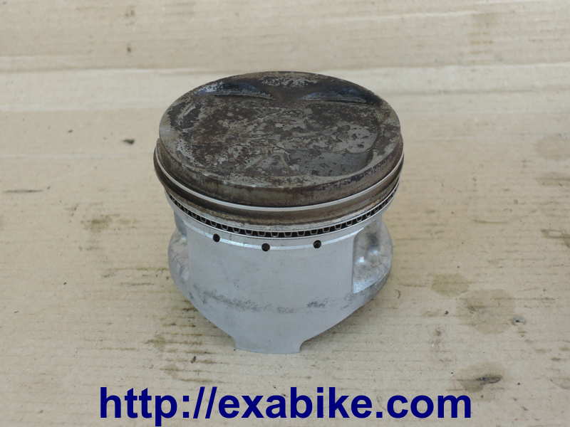 piston Kawasaki GPX-R 600 - photo 1