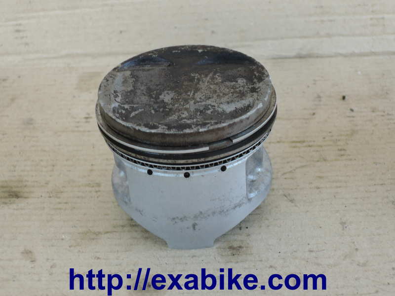piston Kawasaki GPX-R 600 - photo 1