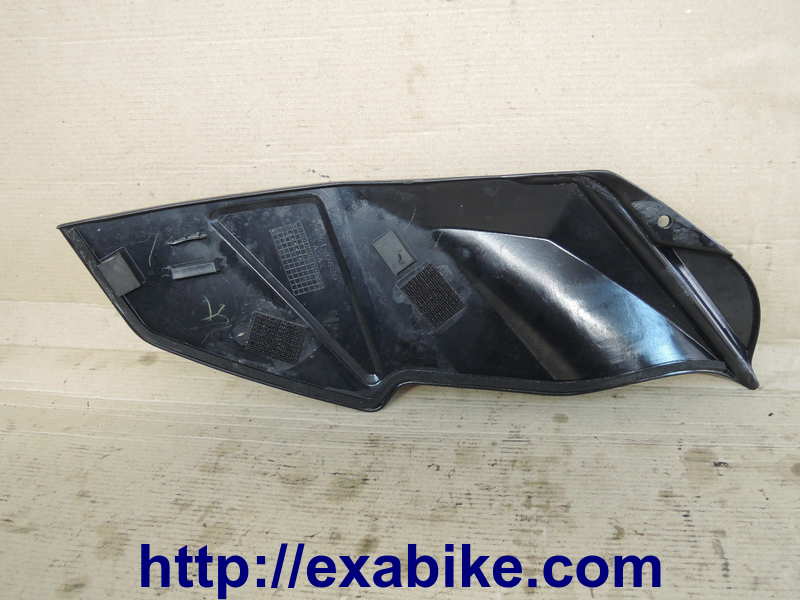 fuel tank side cover, left Suzuki GSR 750 - photo 2