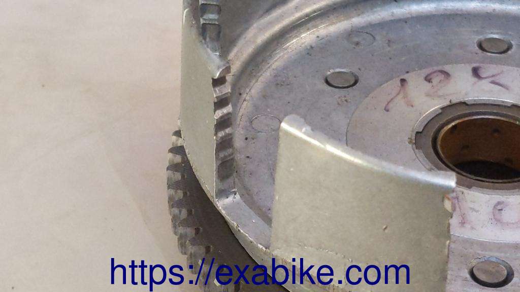 cloche d'embrayage Honda 80 CR - photo 2