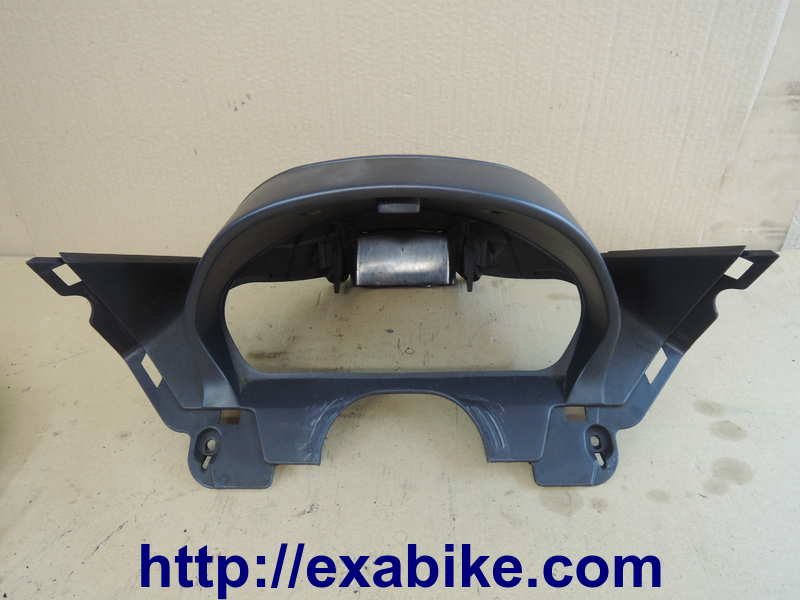 carénage des compteurs Suzuki 400 Burgman - photo 1