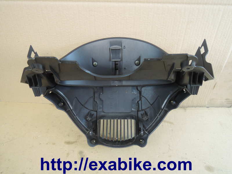 carénage des compteurs Suzuki 400 Burgman - photo 2
