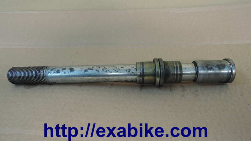 axe de roue avant Kawasaki Z1000 - photo 1