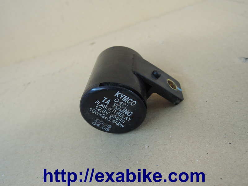 turn signal relay Kymco Xciting 500 - photo 1