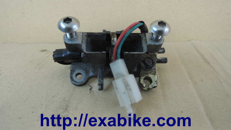 seat lock Kymco Xciting 500 - photo 1
