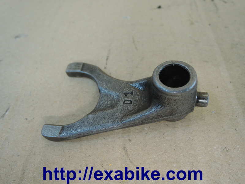 gearshift fork, left Yamaha XTR 125 - photo 1
