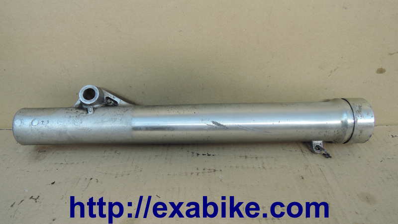 fork lower case, right Kawasaki KLR 650 - photo 1