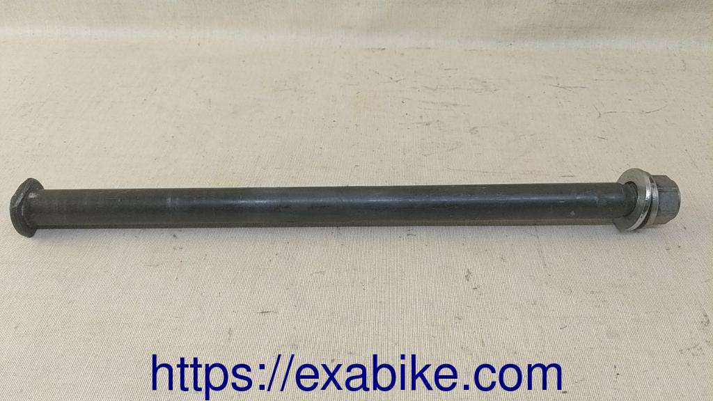 axe de roue arrière Yamaha XJR 1200 - photo 1