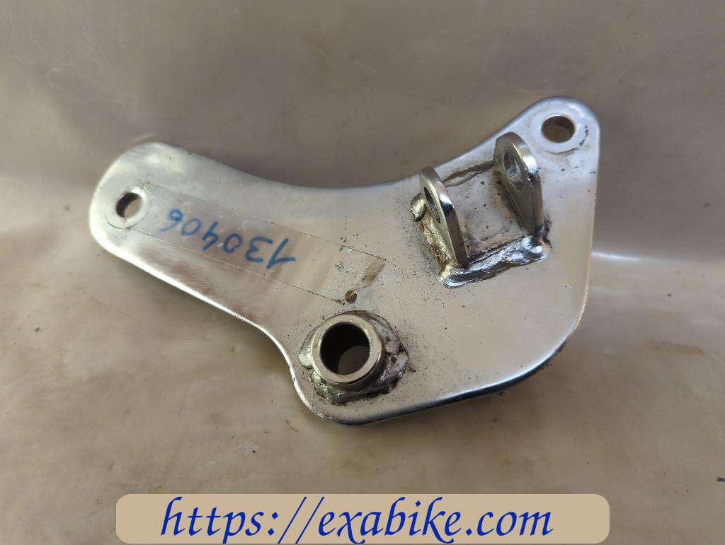 footrest bracket, front right Hyosung GV 125 Aquila - photo 1