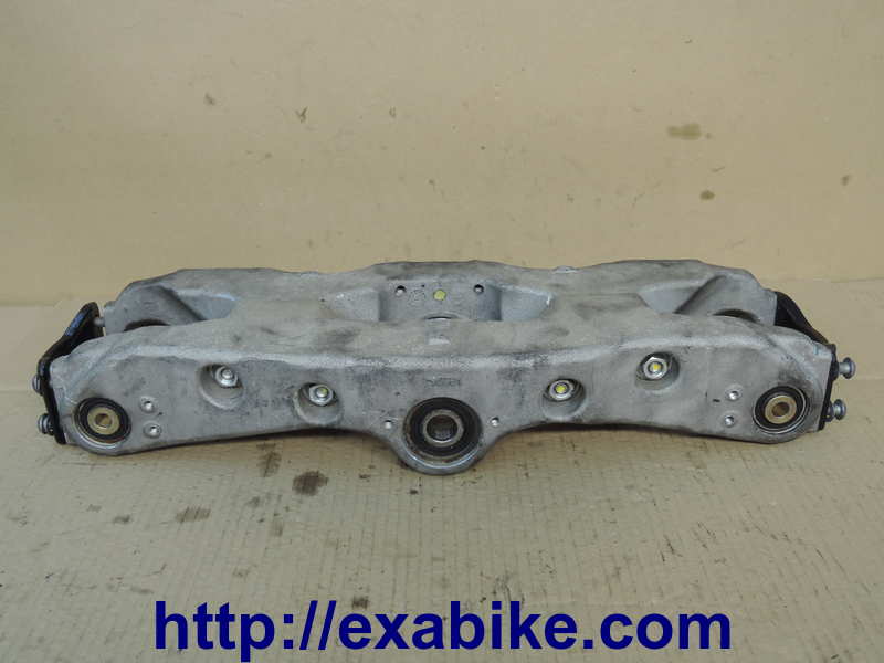 fork bracket, lower Piaggio 300 MP3 - photo 2