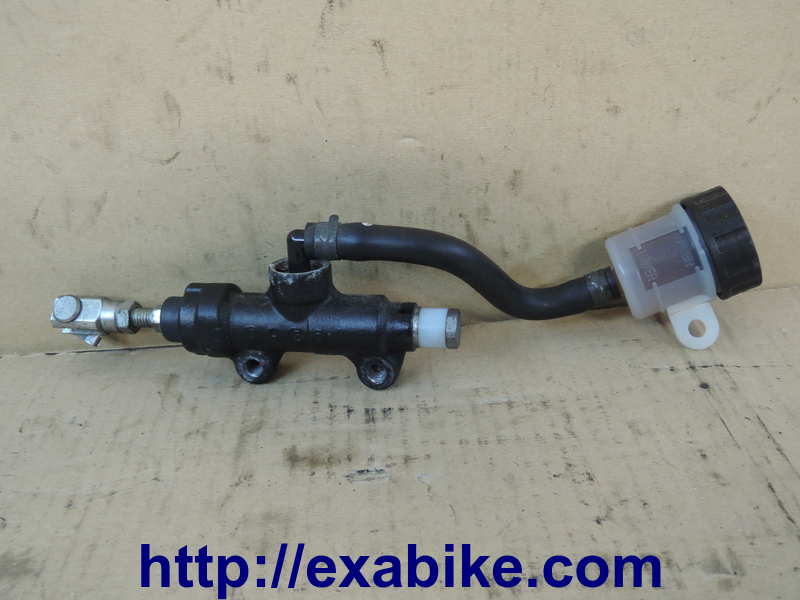 rear master cylinder Triumph 675 Street triple - photo 1