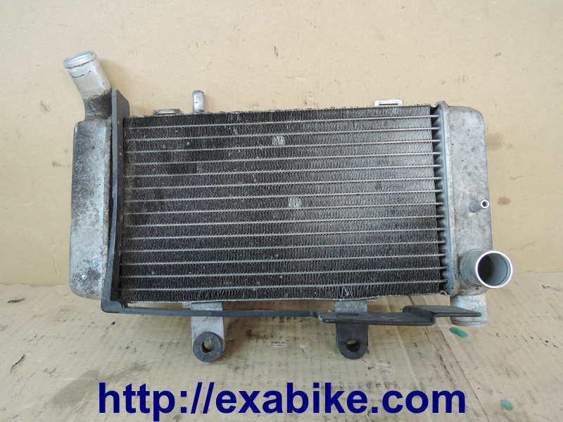 right radiator Honda VFR 800 - photo 1