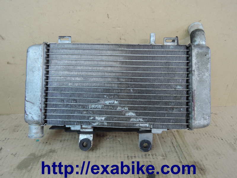 right radiator Honda VFR 800 - photo 2