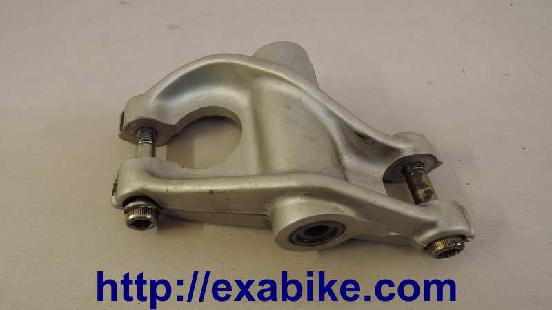 swingarm connecting Ducati 748 - photo 1