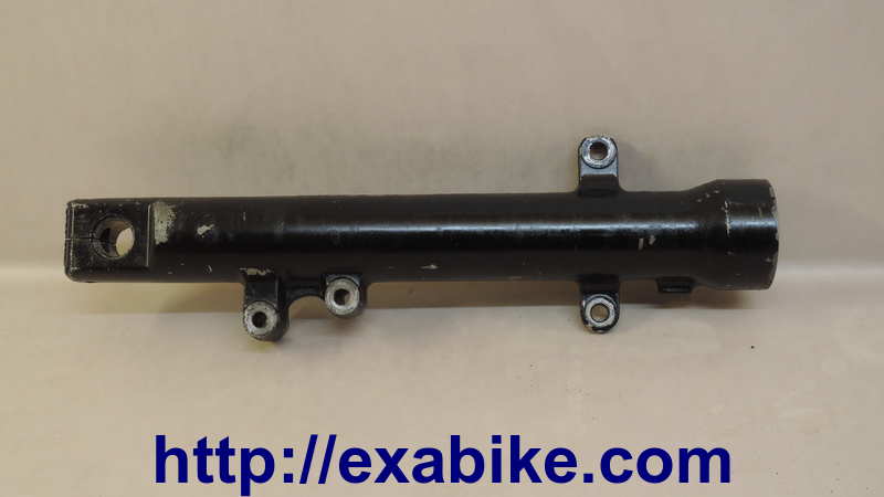 lower fork case, left Kawasaki GPZ 500 - photo 1