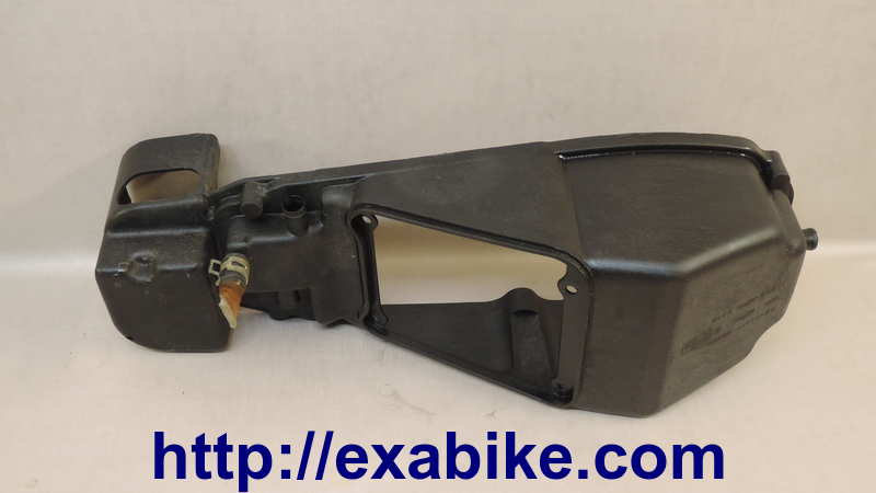 air cleaner case Honda Varadero 125 - photo 2