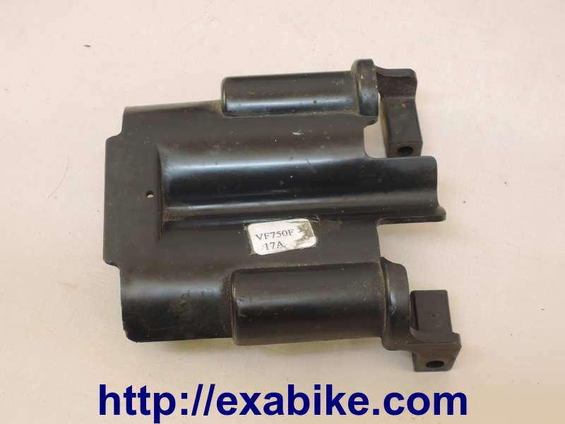 ignition coils cover Honda VF750F - photo 1