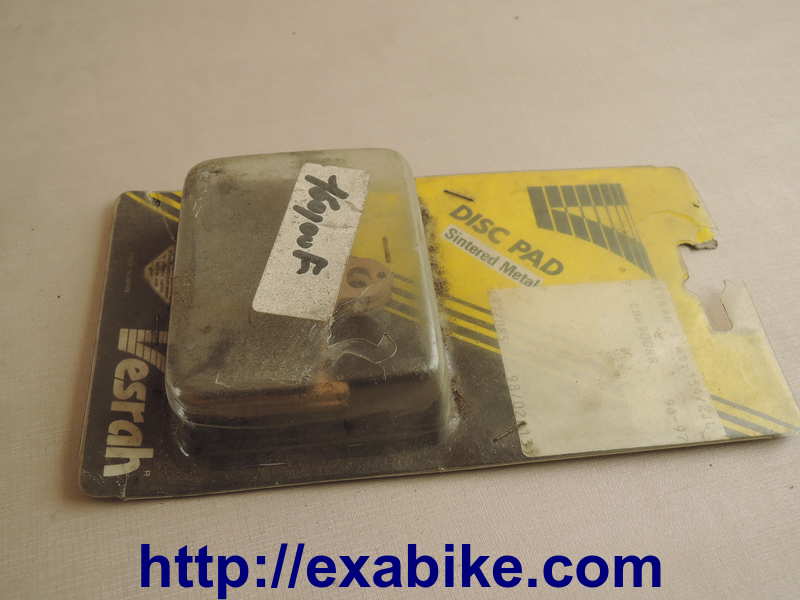 rear brake pad set Honda CBR 900 - photo 1