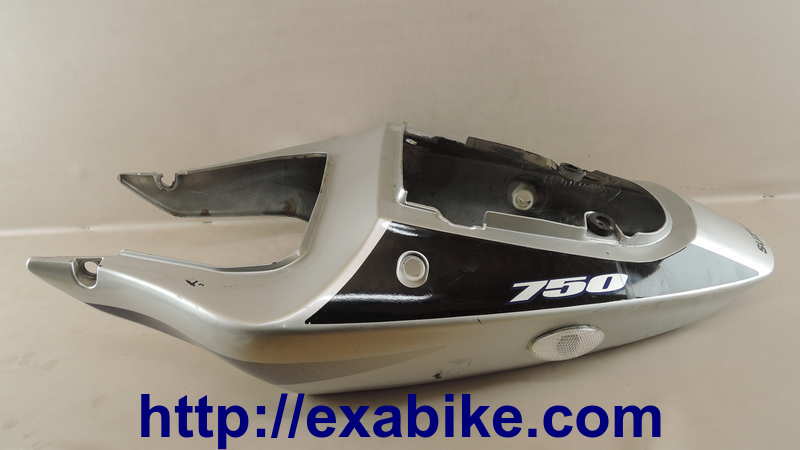 rear saet cowling Suzuki GSXR 750 - photo 5