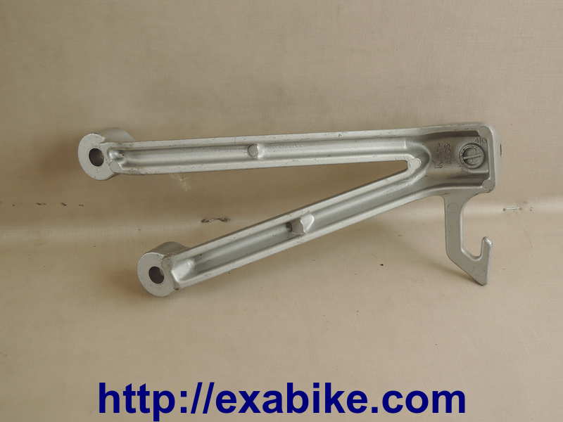 footrest bracket, rear left Suzuki GSXR 1000 - photo 2