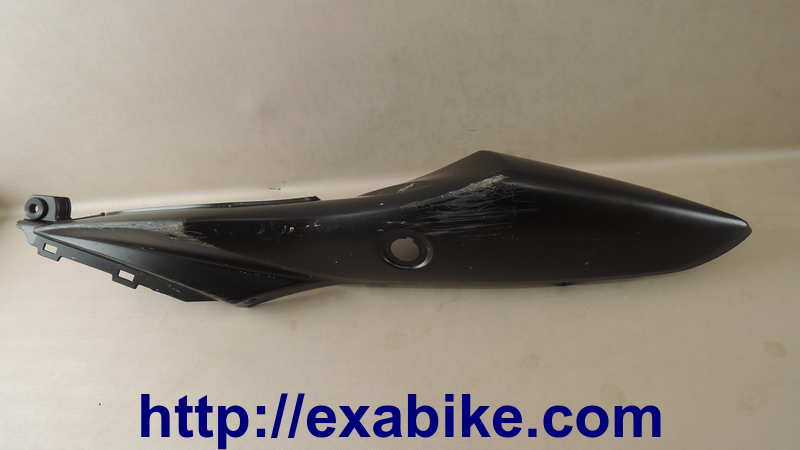 flanc arrière gauche Suzuki GSXR 1000 - photo 1