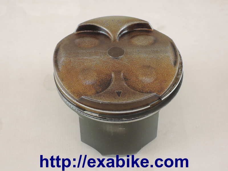 piston Suzuki GSXR 750 - photo 2
