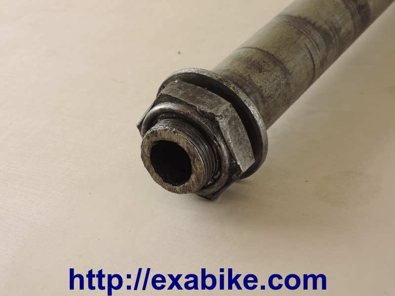 rear wheel axle Suzuki GSX 1340 B-KING - photo 2