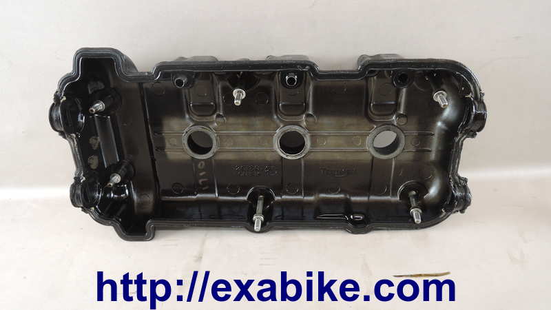 cylinder head cover Triumph 1050 Sprint ST - photo 2