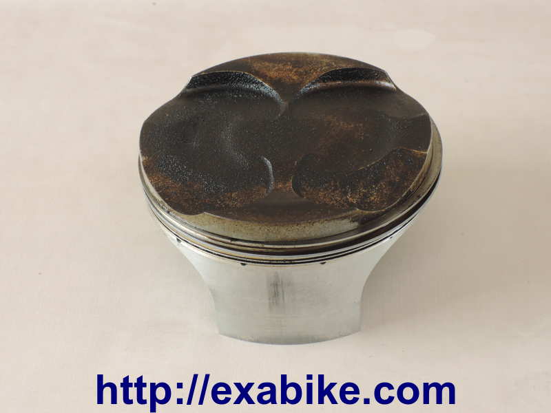 piston Triumph 1050 Sprint ST - photo 1