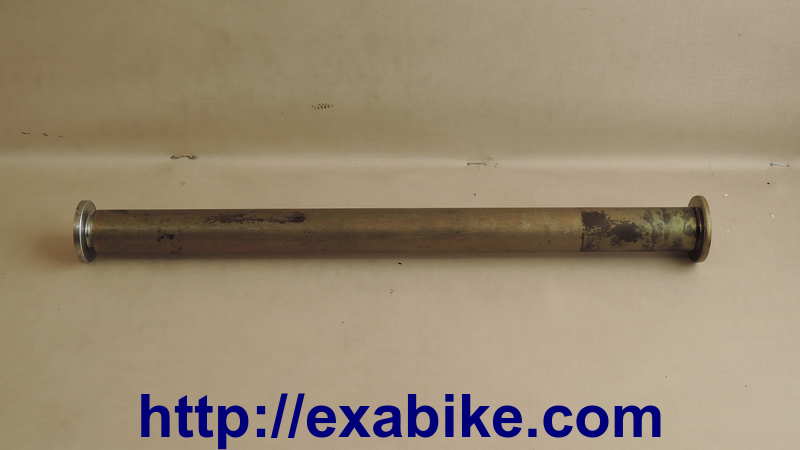 axe de bras oscillant Triumph 1050 Sprint ST - photo 1