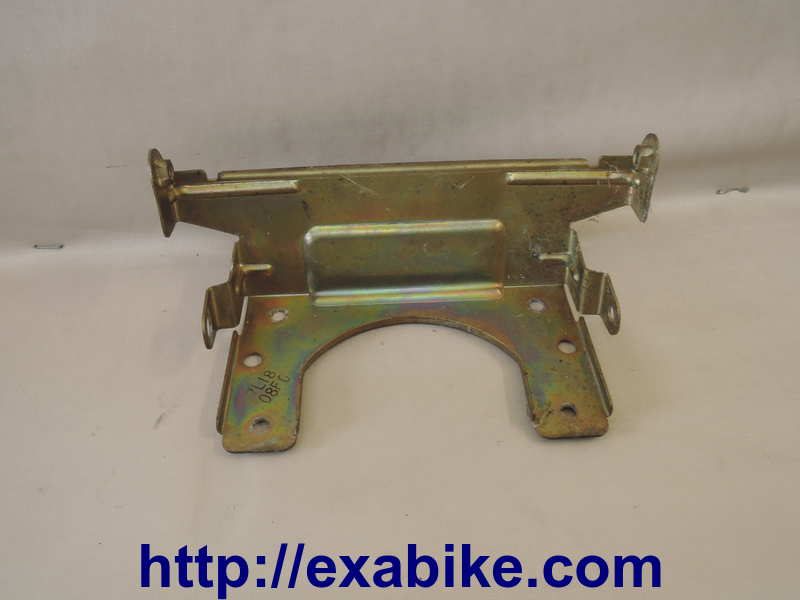 support du feu arrière Suzuki GSXF 600 - photo 1