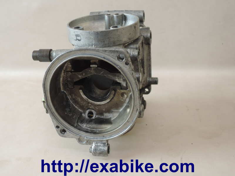 carburetor body, left Suzuki GS 500 - photo 3