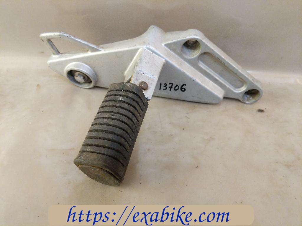 right older step with footrest DAELIM VT 125 - photo 1
