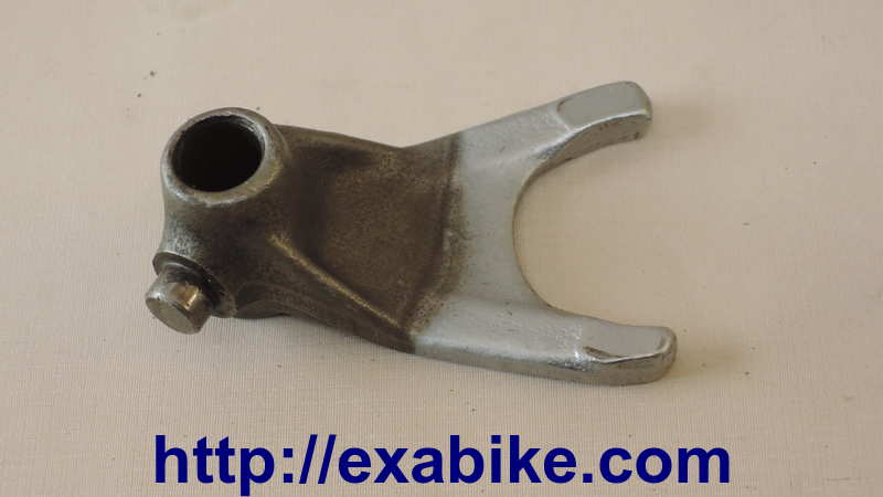 fourchette de boite Yamaha XV 500 - photo 1