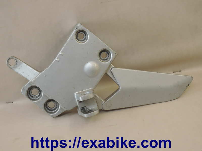 platine repose-pied avant gauche Yamaha FJR 1300 - photo 1