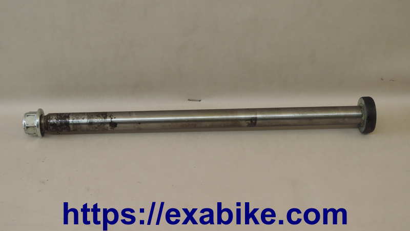 rear wheel axle Suzuki VX 800 - photo 1