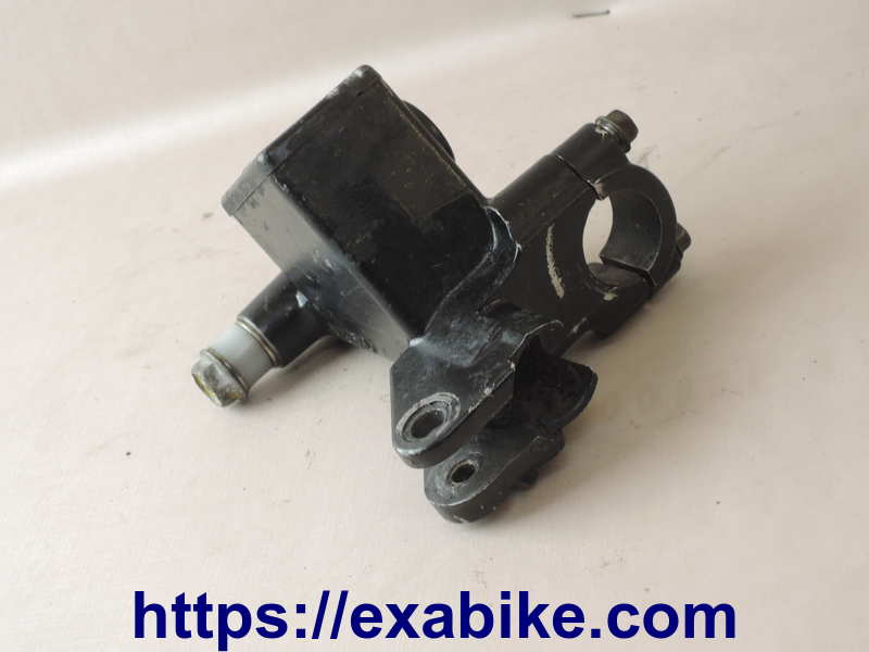 clutch master cylinder Voir la photo ou référence modele a identifier - photo 2