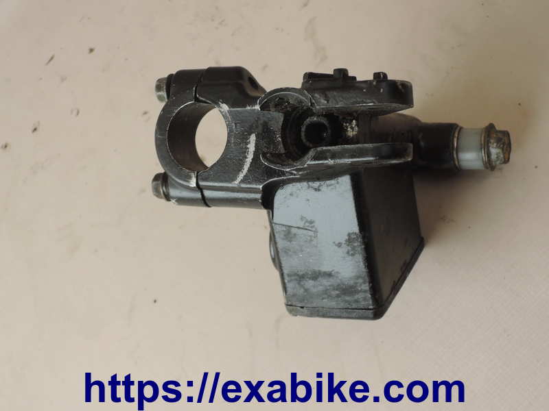 clutch master cylinder Voir la photo ou référence modele a identifier - photo 3