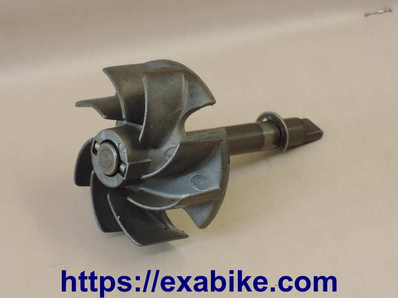 water pump Suzuki VX 800 - photo 1