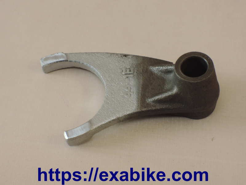 gearshift fork Suzuki GS 500 - photo 1